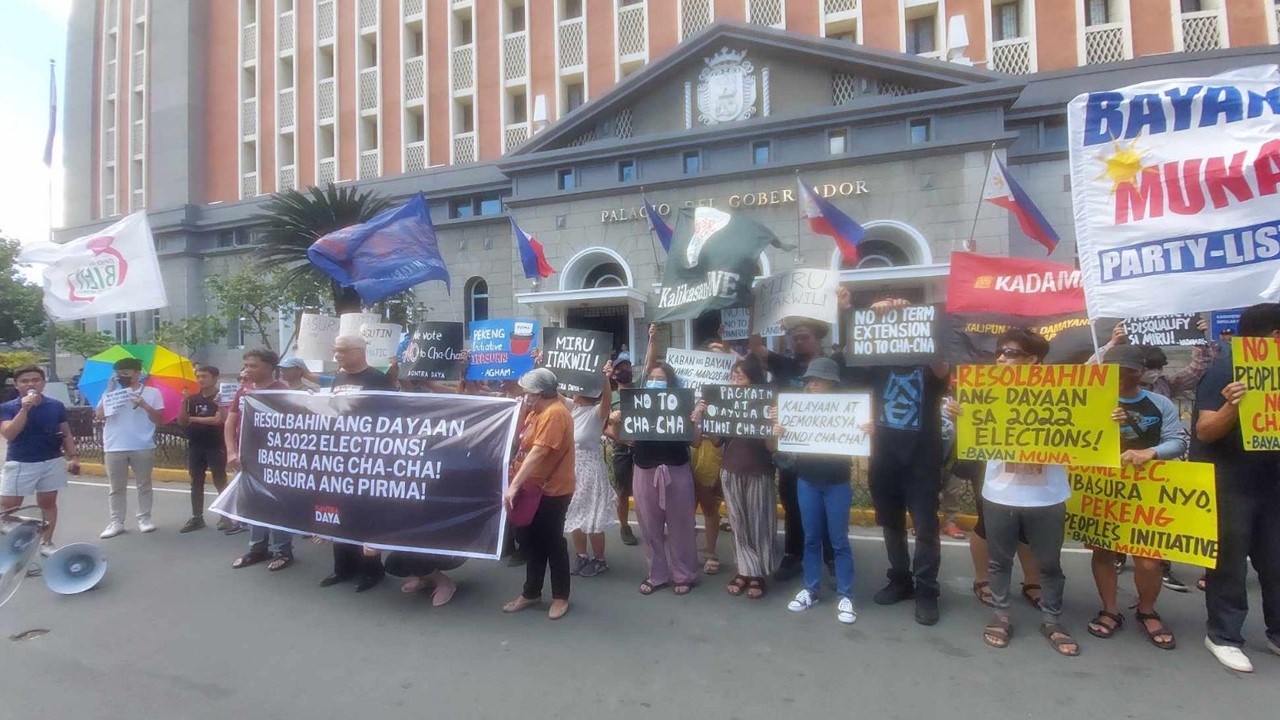 Grupong Kontra Daya Nagkasa Ng Protesta Sa Tanggapan Ng Comelec Sa