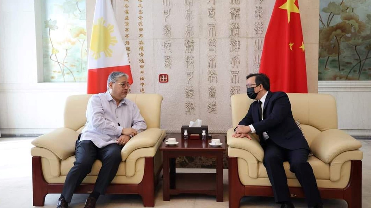 dfa-sec-manalo-at-chinese-ambassador-personal-na-nag-usap-matapos-ang