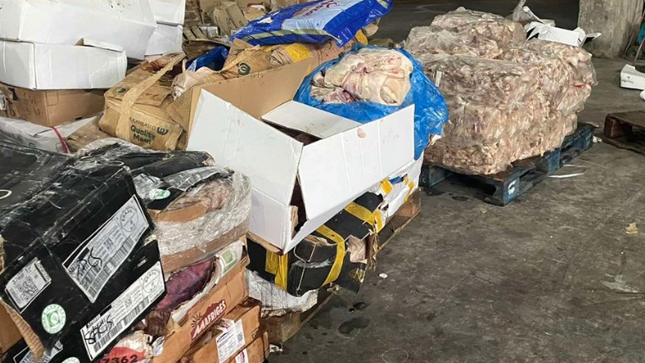 P2.8-M Na Halaga Ng Smuggled Frozen Meat, Nakumpiska Ng DA Sa Bulacan ...