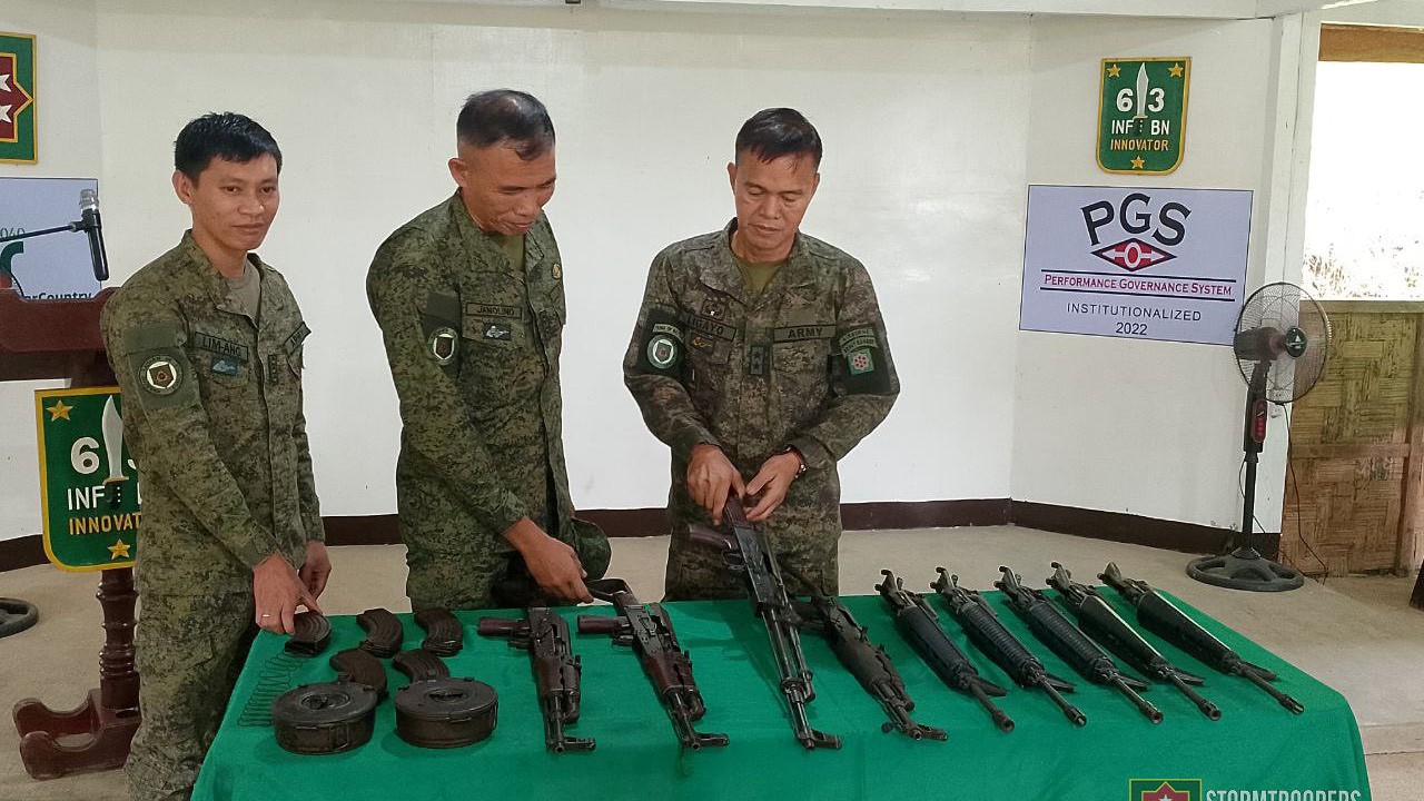 Mga Nakaimbak Na Armas Ng Npa Narekober Ng Militar Sa Samar Rmn Networks 9476