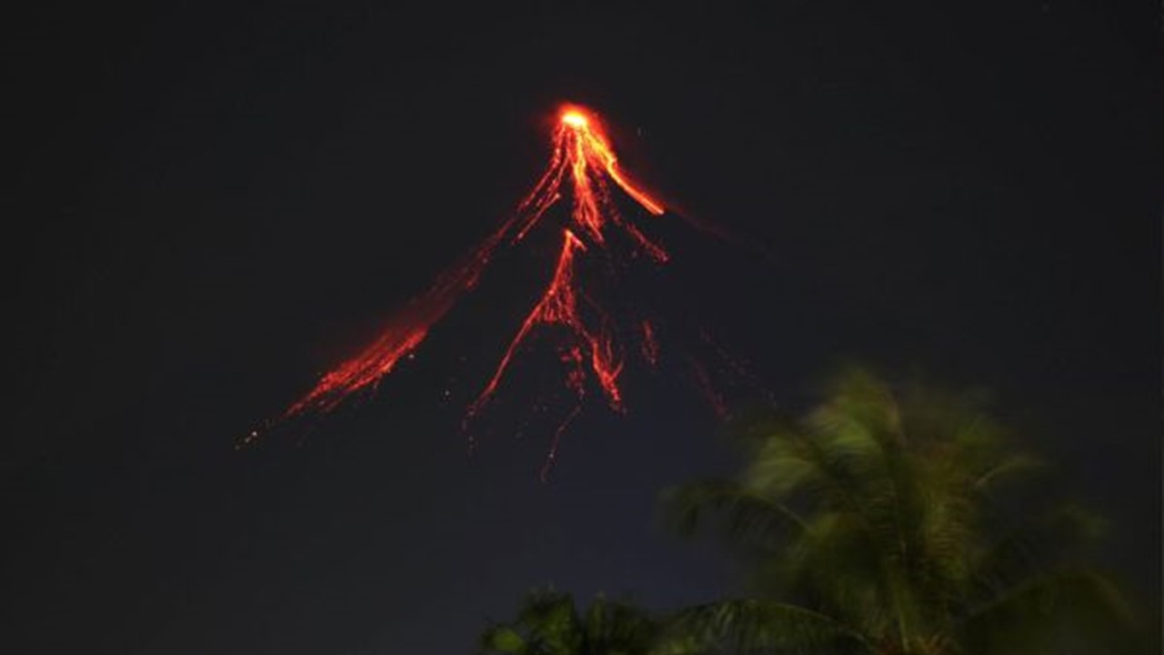 Pag Agos Ng Lahar Mula Sa Bulkang Mayon Isa Sa Nakikitang Worst Case Scenario Sa Epekto Ng 0922